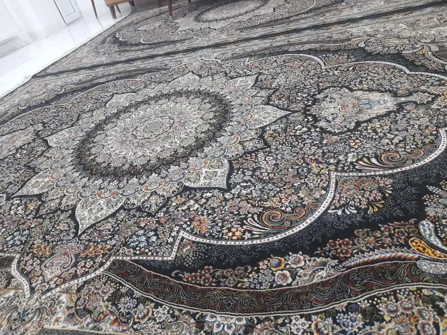 فرش ۶ متری ۱۰۰۰ شانه ۸ رنگ  محتشم کاشان|فرش|اسلام‌شهر, شهرک توحید|دیوار