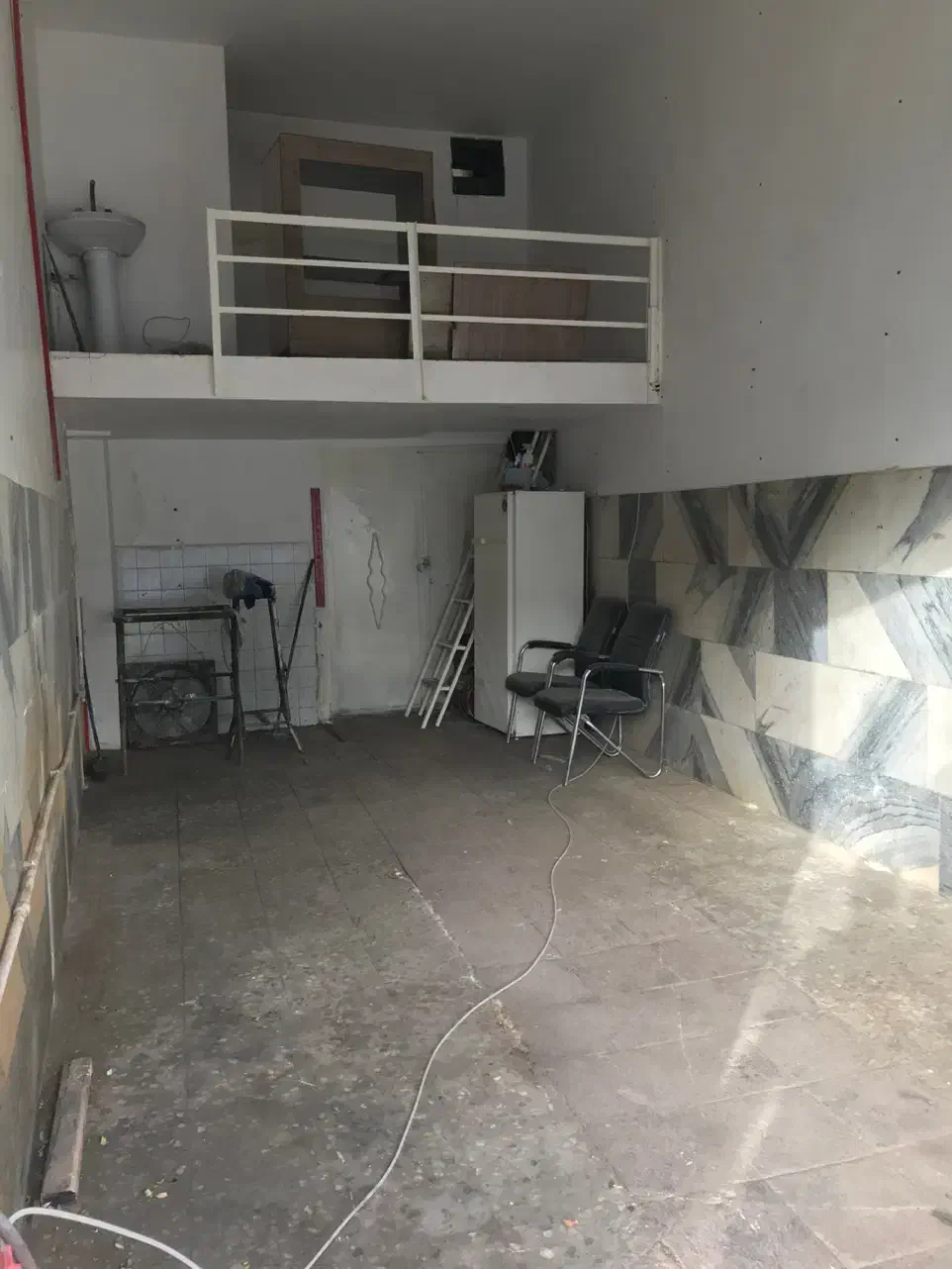 مغازه ۲۴ متری بر بلوار اصلی امام رضا|اجارهٔ مغازه و غرفه|پاکدشت, خاتون آباد|دیوار