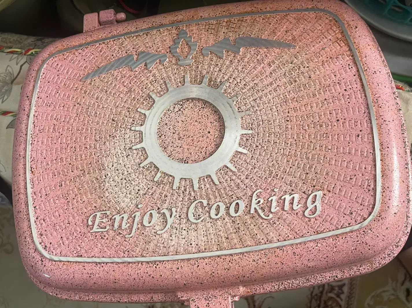 ماهیتابه|ظروف پخت‌وپز|بیرجند, |دیوار