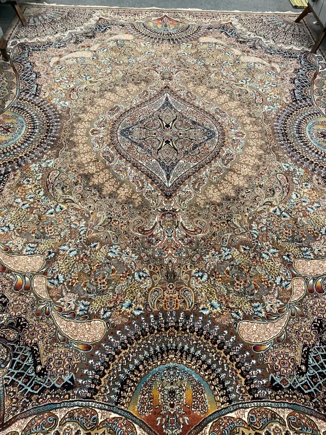 فرش ۱۲متری|فرش|قدس, شهر‌قدس|دیوار