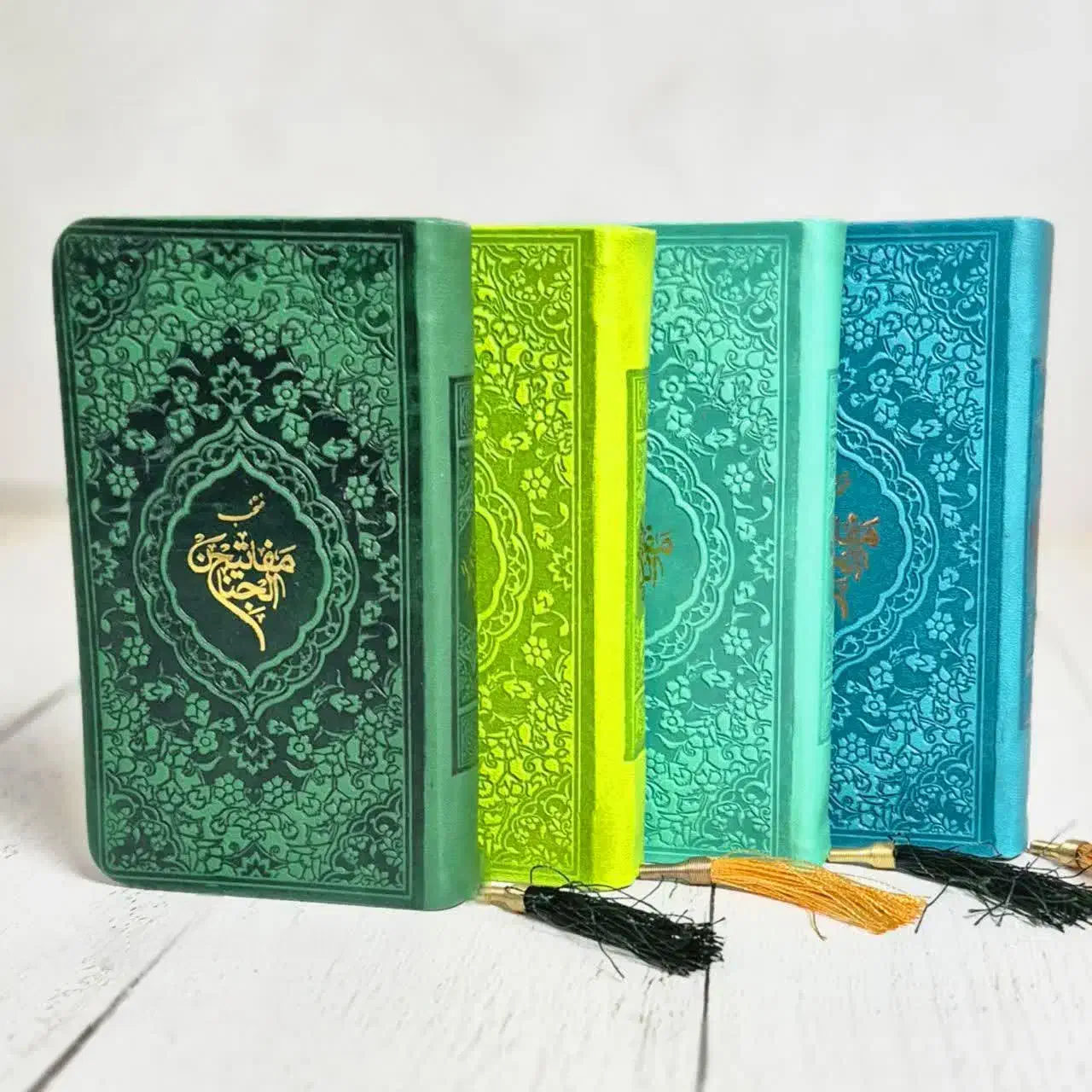 مفاتیح پالتویی رنگی|کتاب و مجله مذهبی|قم, شهرک امام حسن|دیوار