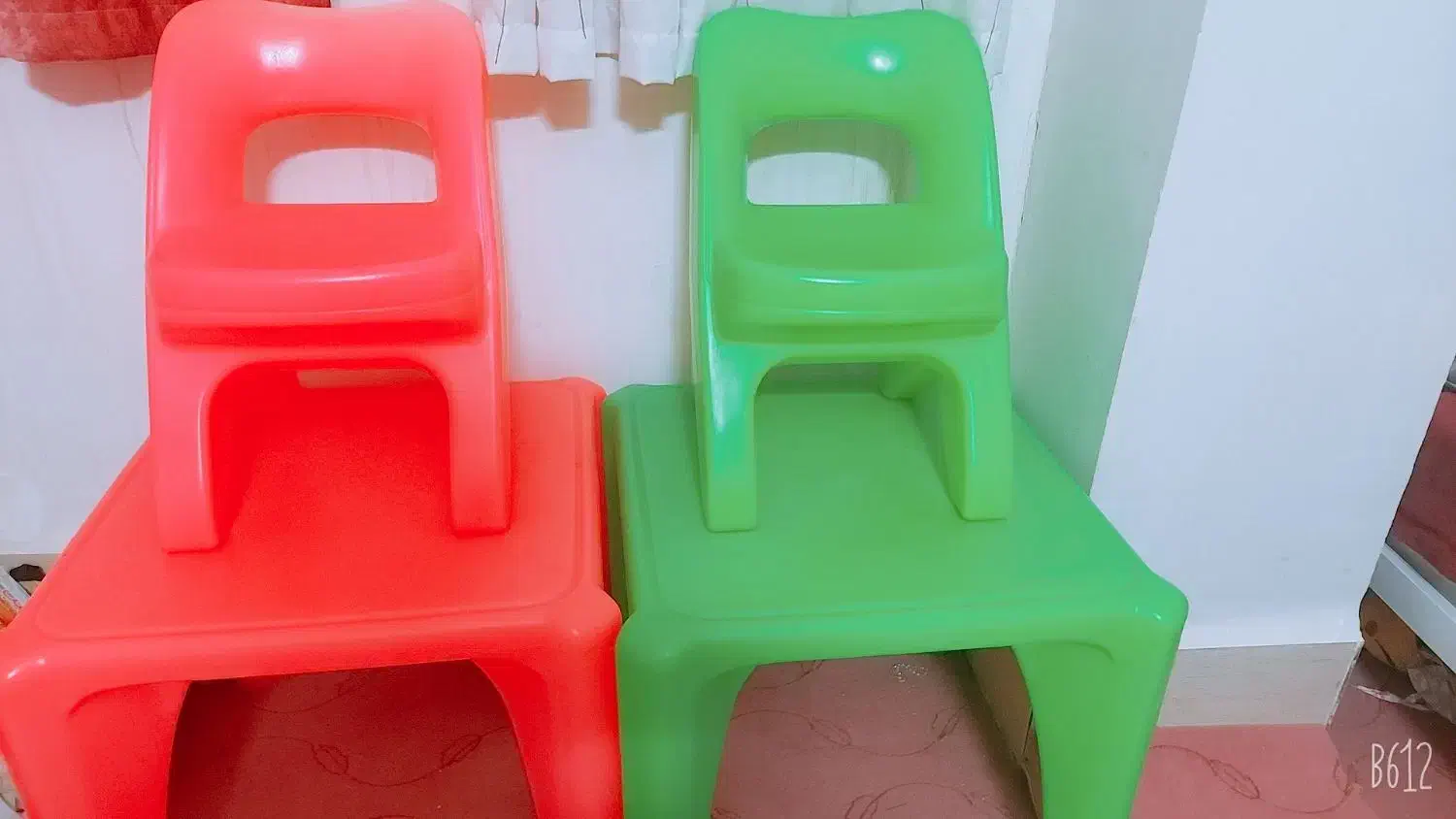 میز تحریر با صندلی|اسباب و اثاث بچه|برازجان, |دیوار