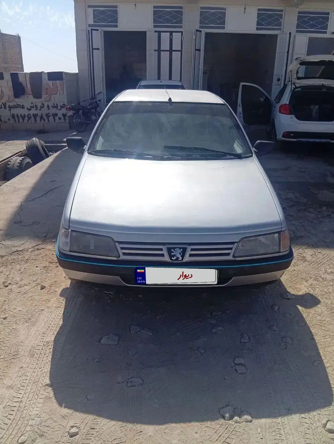 405 نقره ای|خودرو سواری و وانت|زرین دشت (فارس), |دیوار