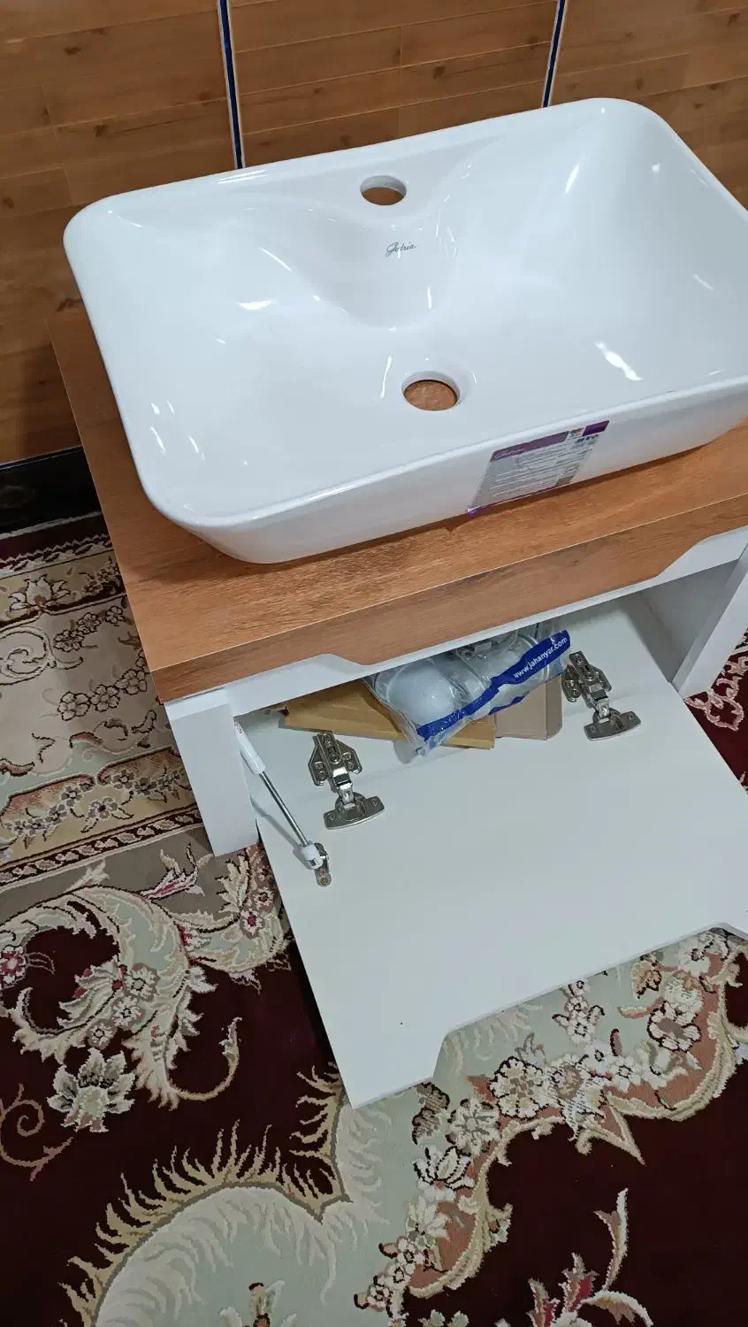 کابین و سنگ روشویی|لوازم سرویس بهداشتی|رومشکان, |دیوار