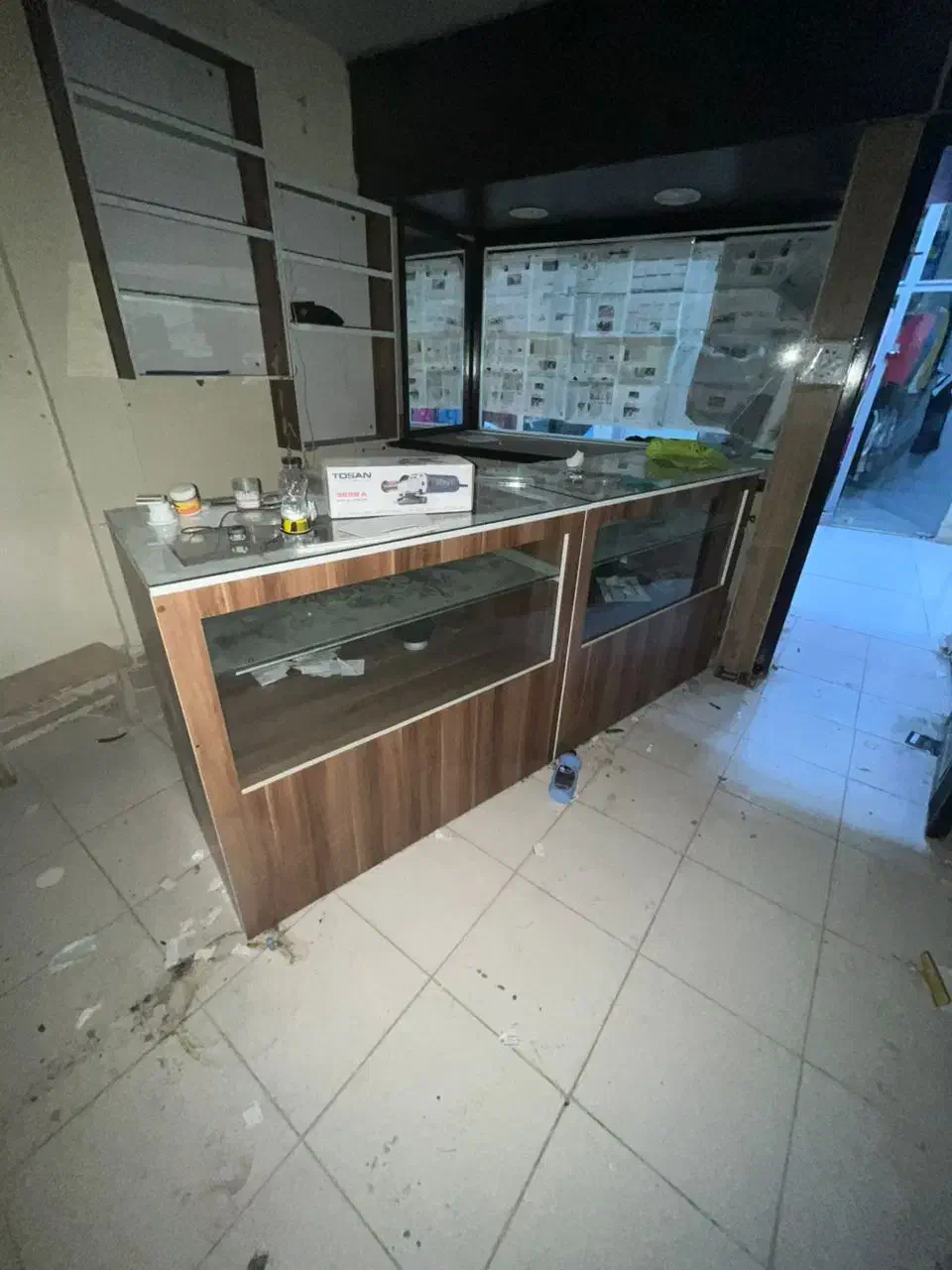 میز|کتابخانه، شلف، قفسه‌های دیواری|شیروان (خراسان), |دیوار