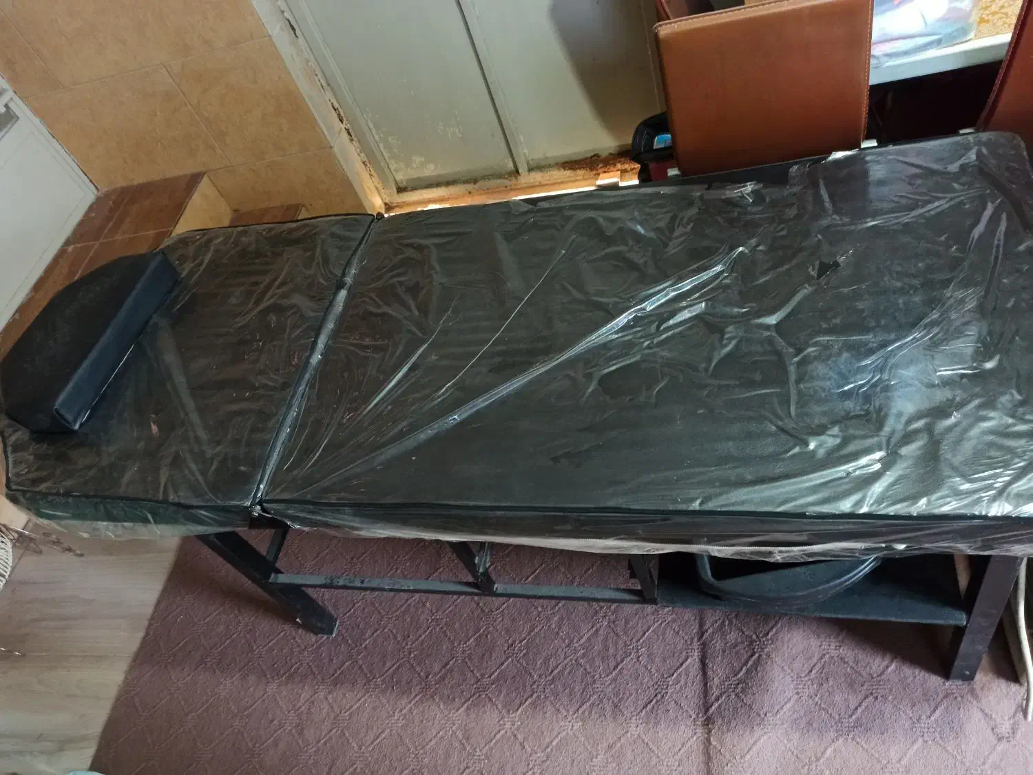 تخت ماساژ و مژه|آرایشی، بهداشتی، درمانی|لشت نشا, |دیوار