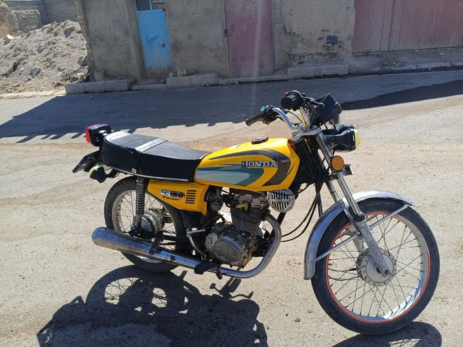 هندا 150دستی|موتورسیکلت|قروه, |دیوار