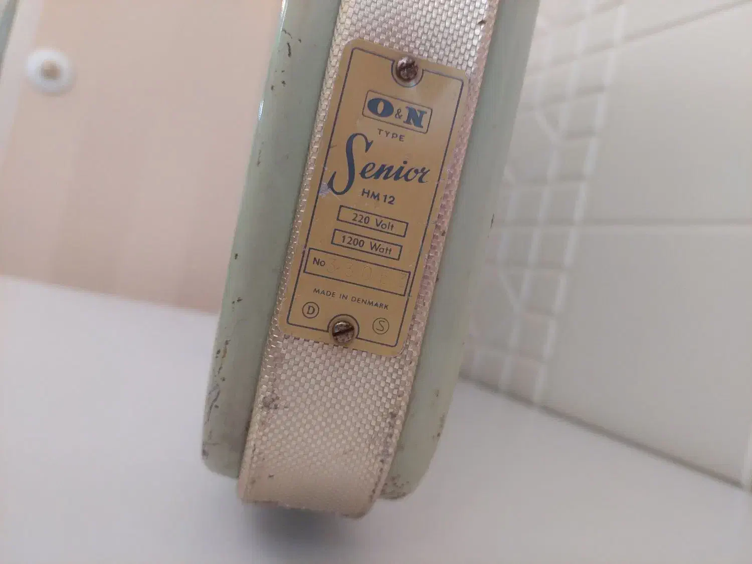 بخاری برقی عتیقه قدیمی|کلکسیون اشیاء عتیقه|زنجان, |دیوار