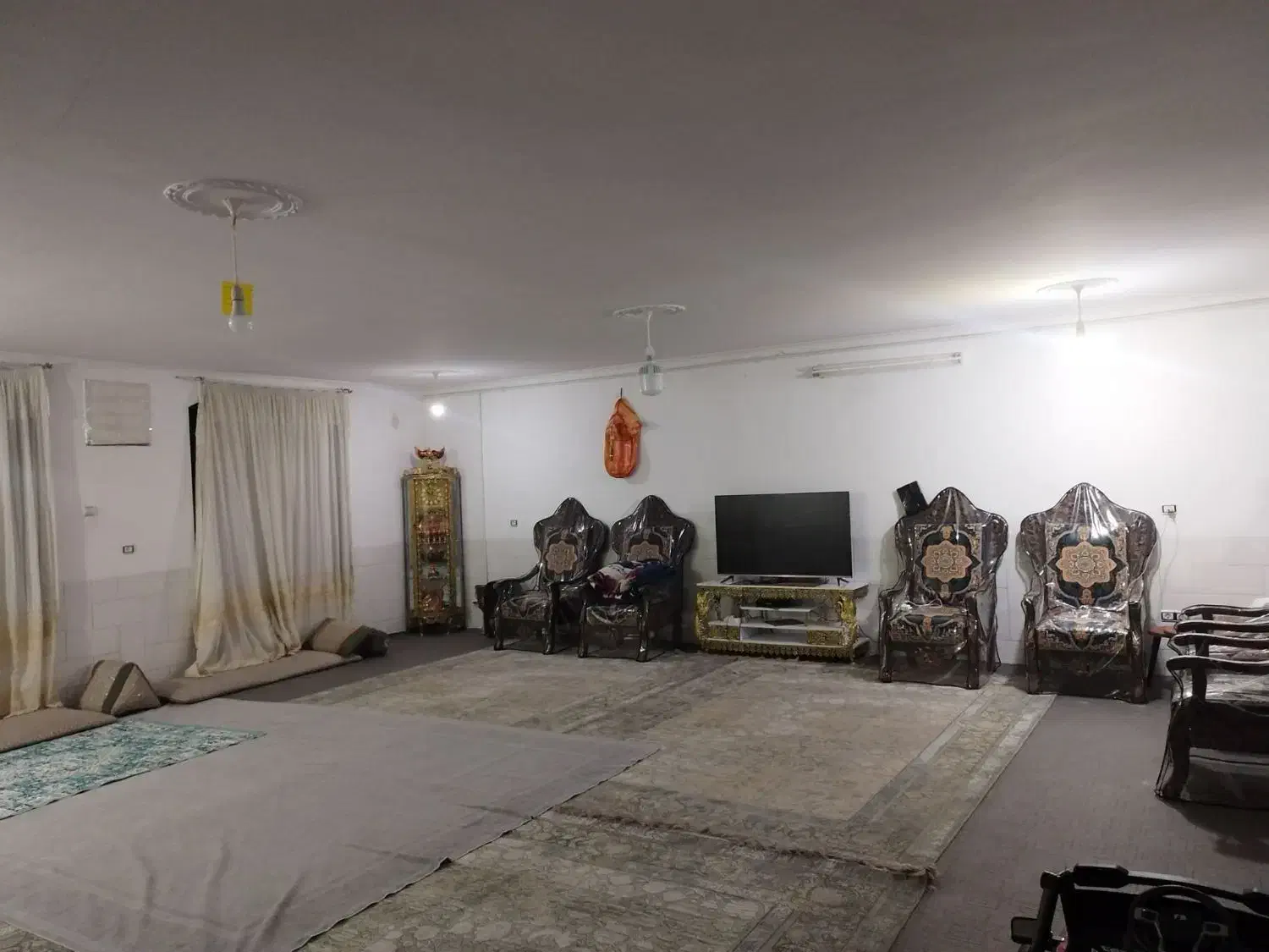 اجاره منزل180متری خیابان باهنر کوچه 12 یا فردوس9|اجارهٔ آپارتمان|زرند, |دیوار