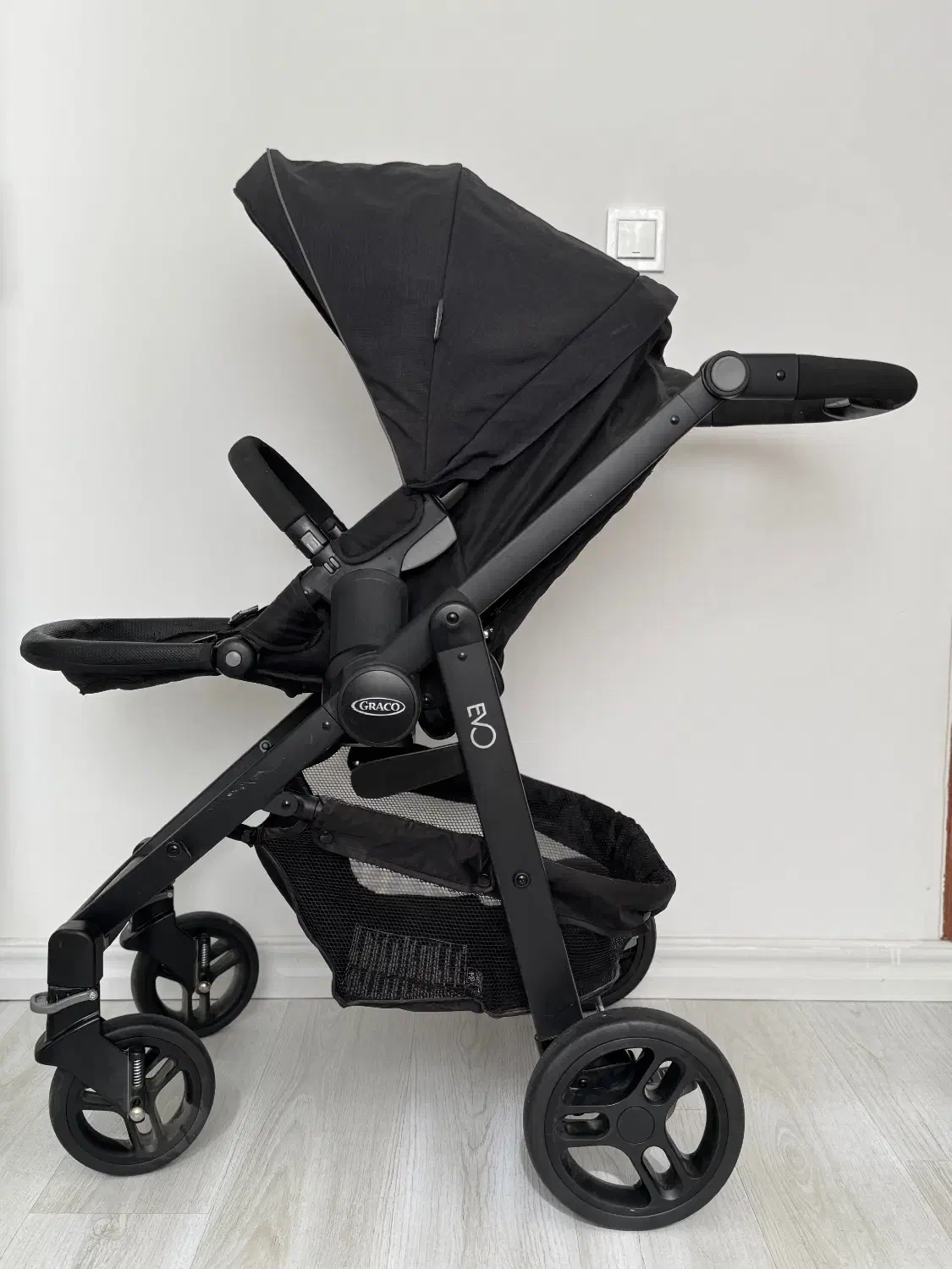 کالسکه|کالسکه و لوازم جانبی|کرج, کوی کارمندان شمالی|دیوار