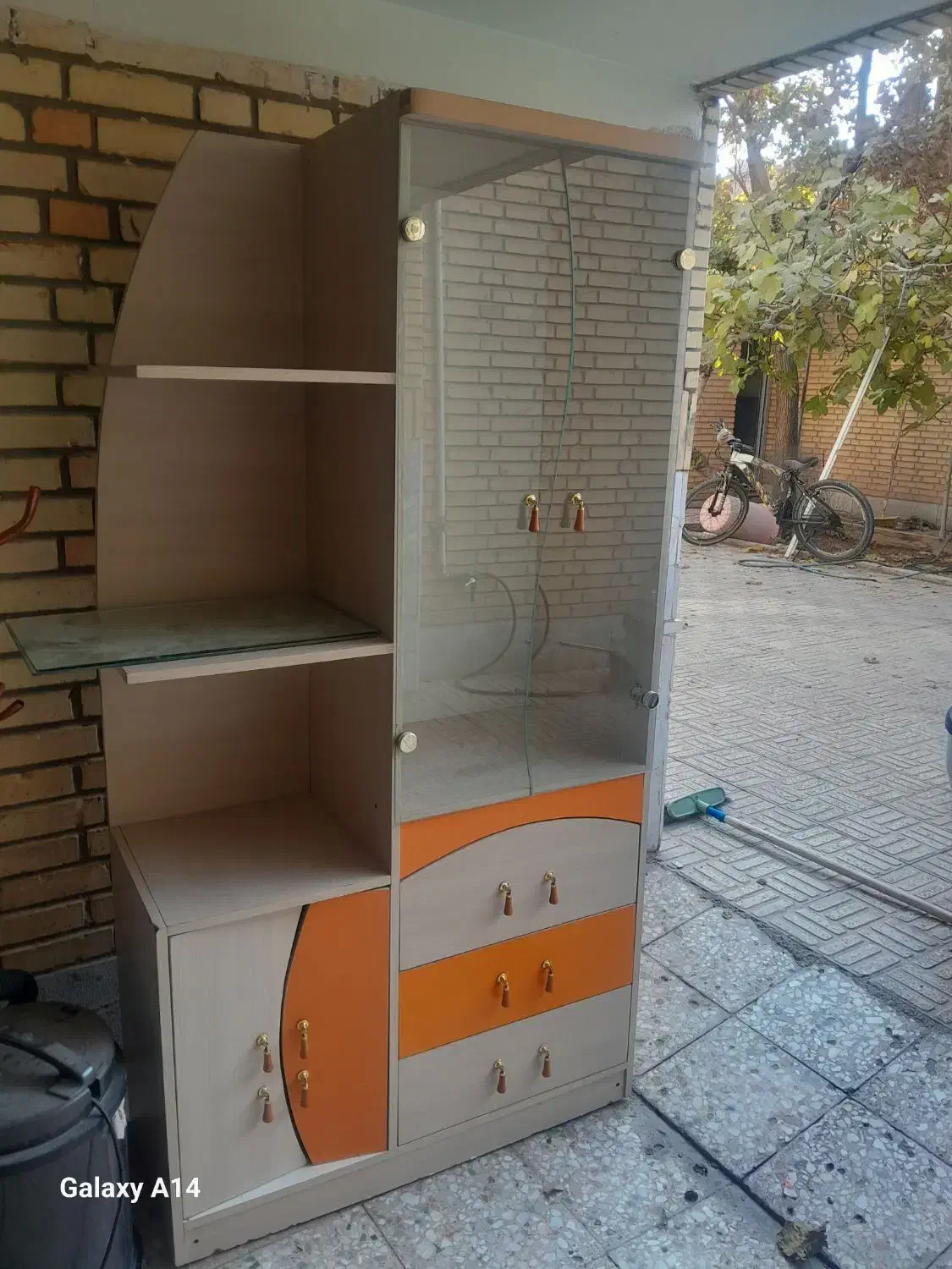 کمد ویترین دار سالم|جاکفشی، کمد، دراور|نجفآباد, امام خمینی|دیوار