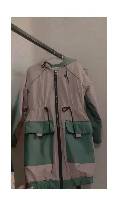 کاپشن|لباس|بومهن, |دیوار