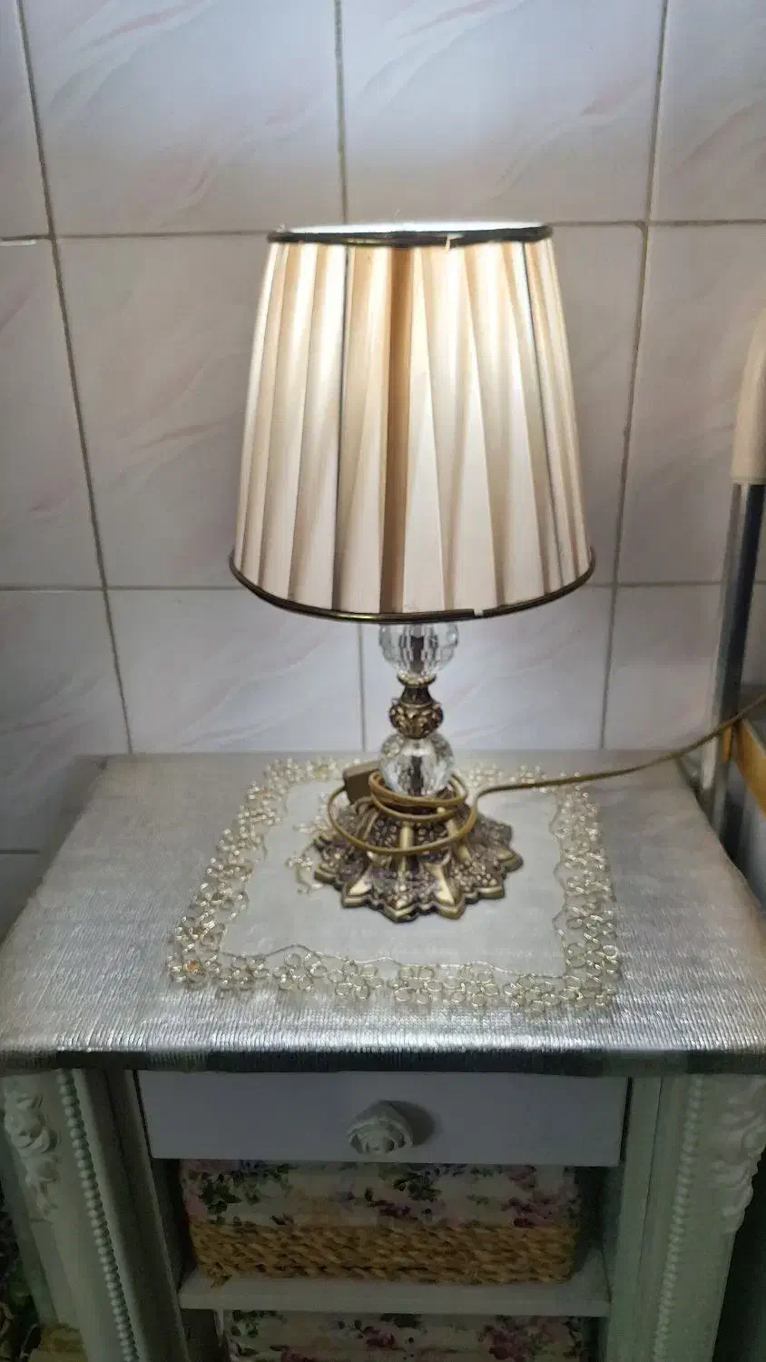 آباژور سالم|چراغ خواب و آباژور|قرچک, زیبا شهر|دیوار