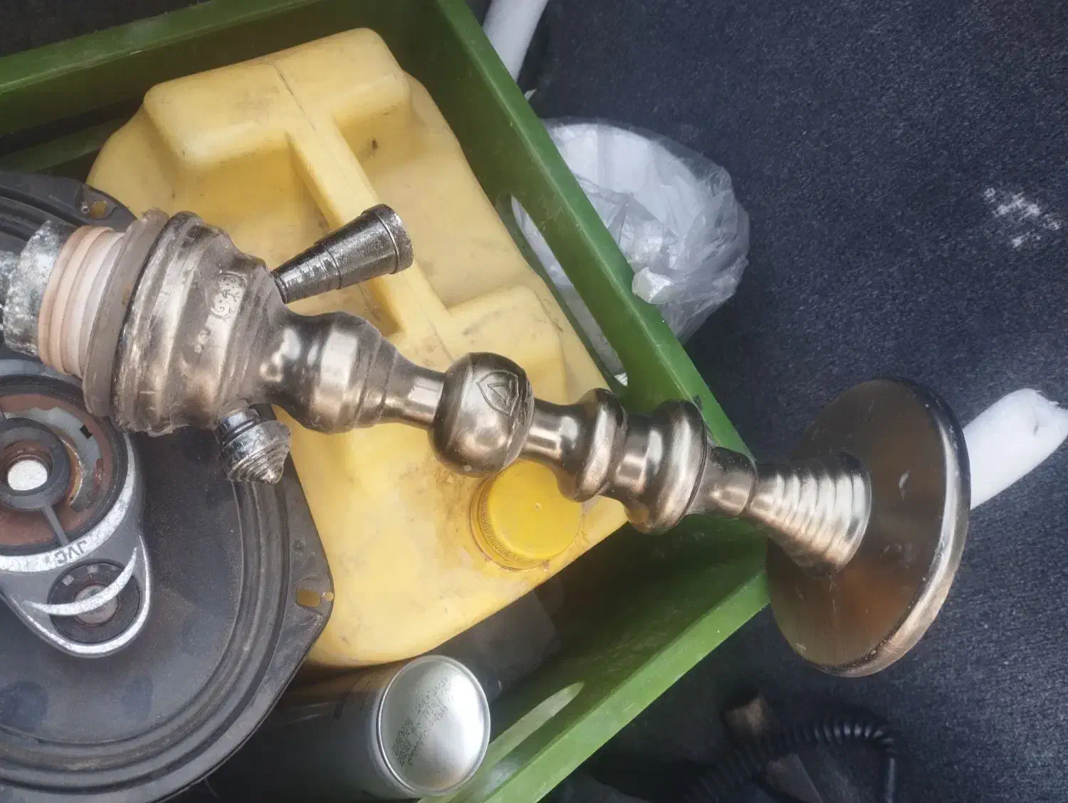 قیلون|کلکسیون و سرگرمی|اقبالیه, |دیوار