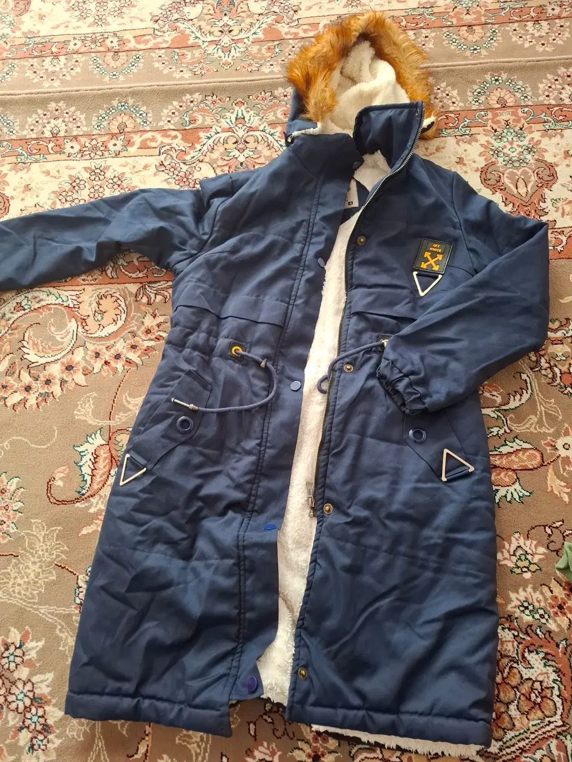 دو جفت کفش نو سایز ۴۵ و۳۷ ولباس زمستانی نو وکاپشن|کیف، کفش، کمربند|ایوان, |دیوار