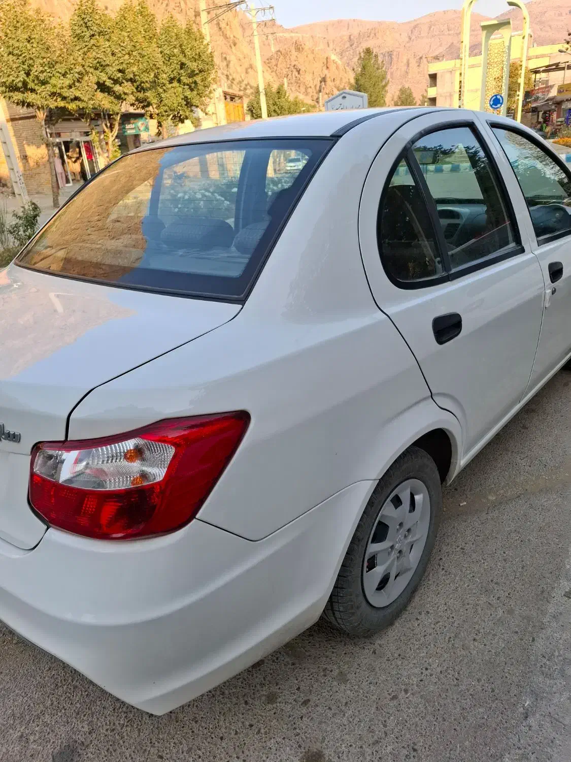 ساینا مدل آخر  ۱۴۰۳در حدصفر ۸۵گانه|خودرو سواری و وانت|اصفهان, احمدآباد|دیوار