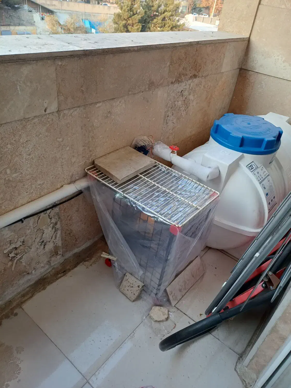 تانکر آب ۳۲۰ لیتری|مصالح و تجهیزات ساختمان|رودهن, |دیوار