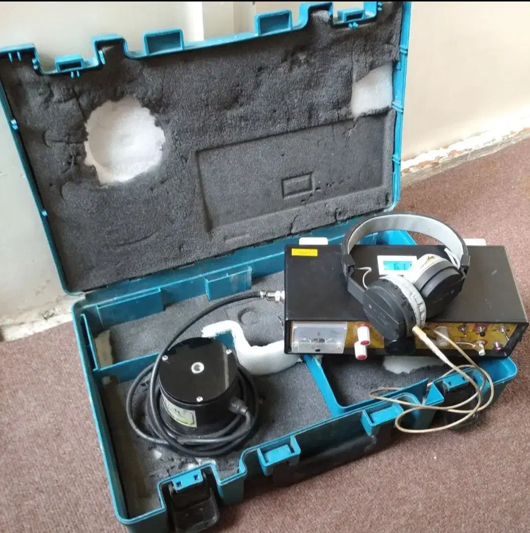 نشت یابی و ترکیدگی و لوله بازکنی نم و چکه|خدمات پیشه و مهارت|آبیک, |دیوار