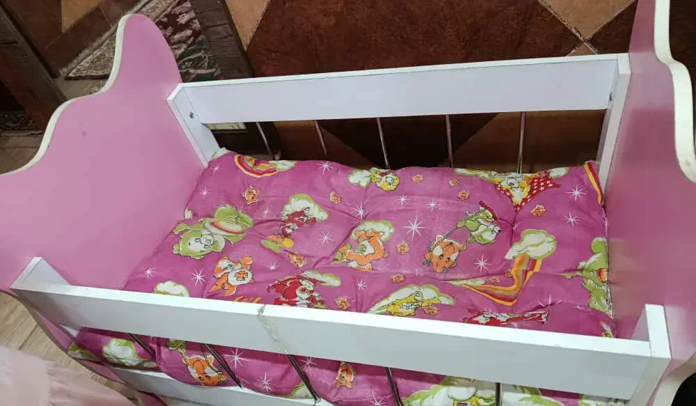 تخت گهوارهای نوزاد تا۲سالگی|تخت و صندلی بچه|اهواز, کوی باهنر|دیوار