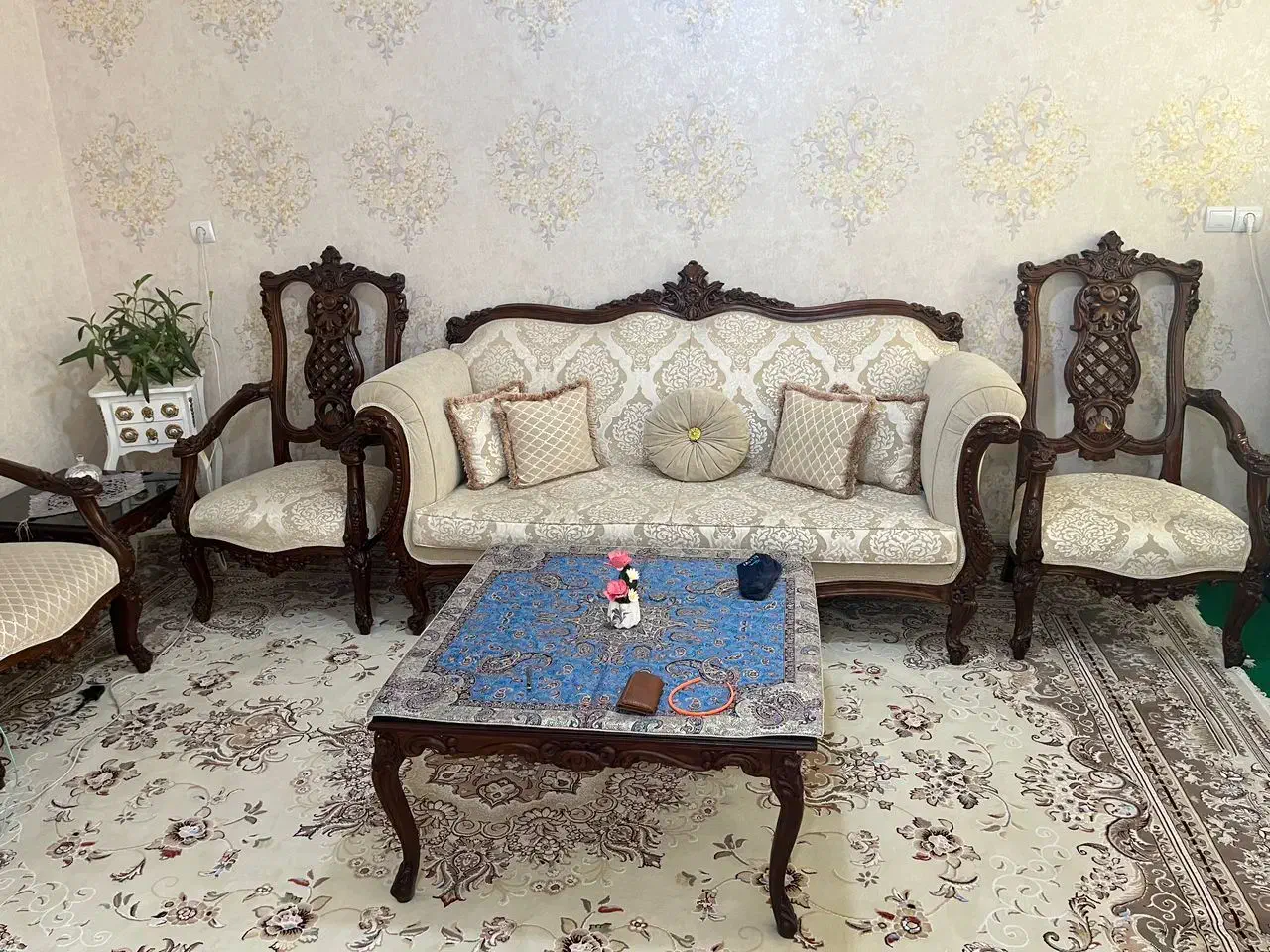 مبلمان ۹نفره چپندر|مبلمان خانگی و میز عسلی|مشکین‌دشت, |دیوار