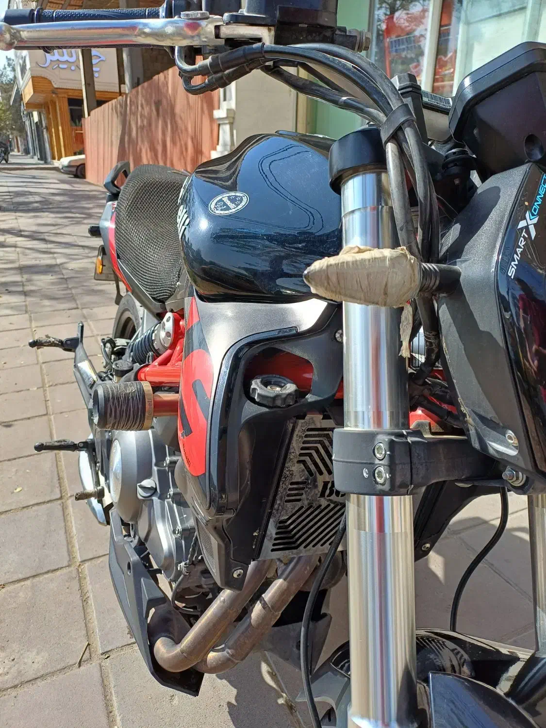 بنلی مدل ۹۹|موتورسیکلت|کاشان, شهرک فرهنگیان|دیوار