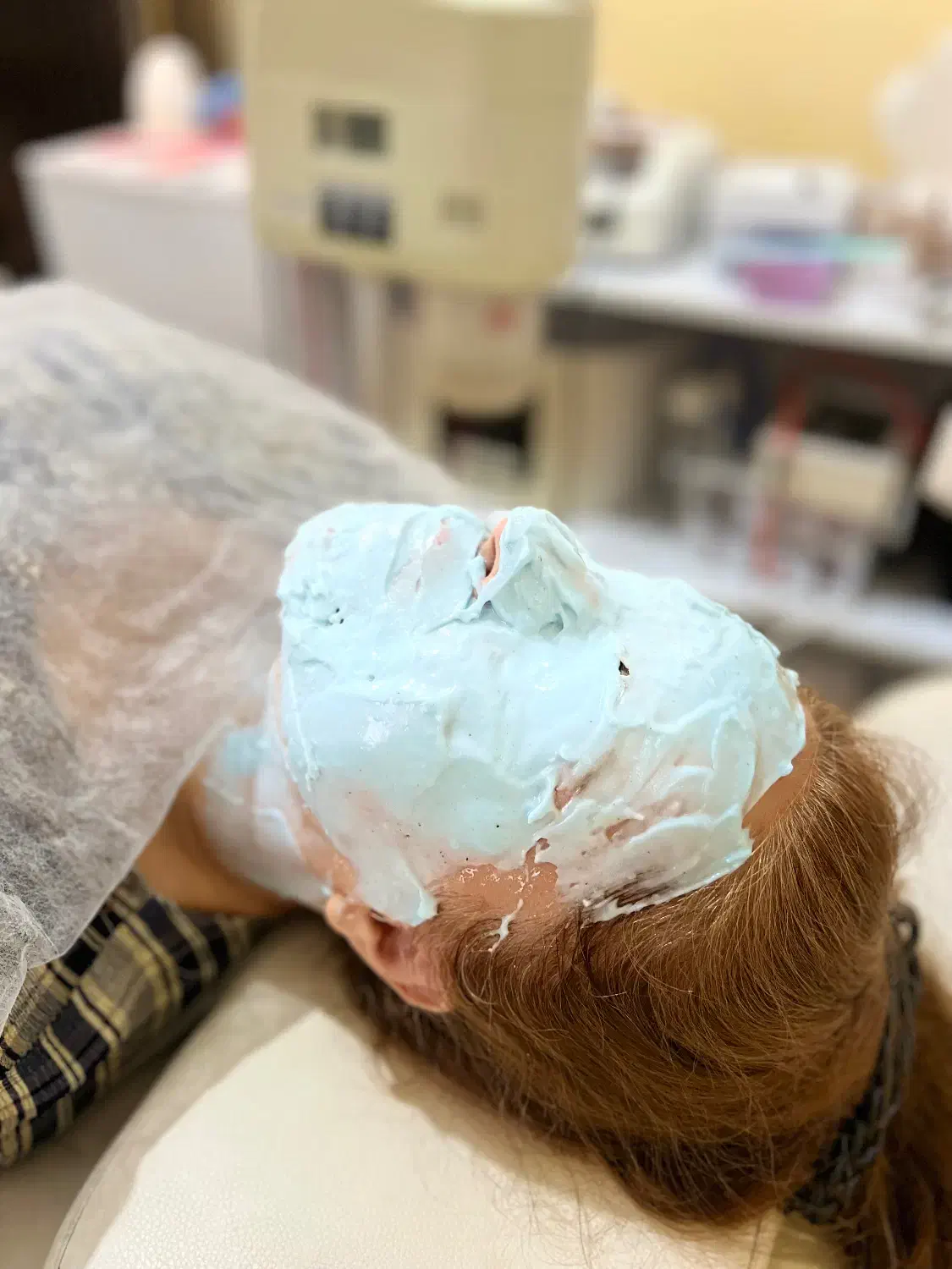 پاکسازی تخصصی و vip پوست ۳۰۰ تومن|خدمات آرایشگری و زیبایی|رشت, گلسار|دیوار