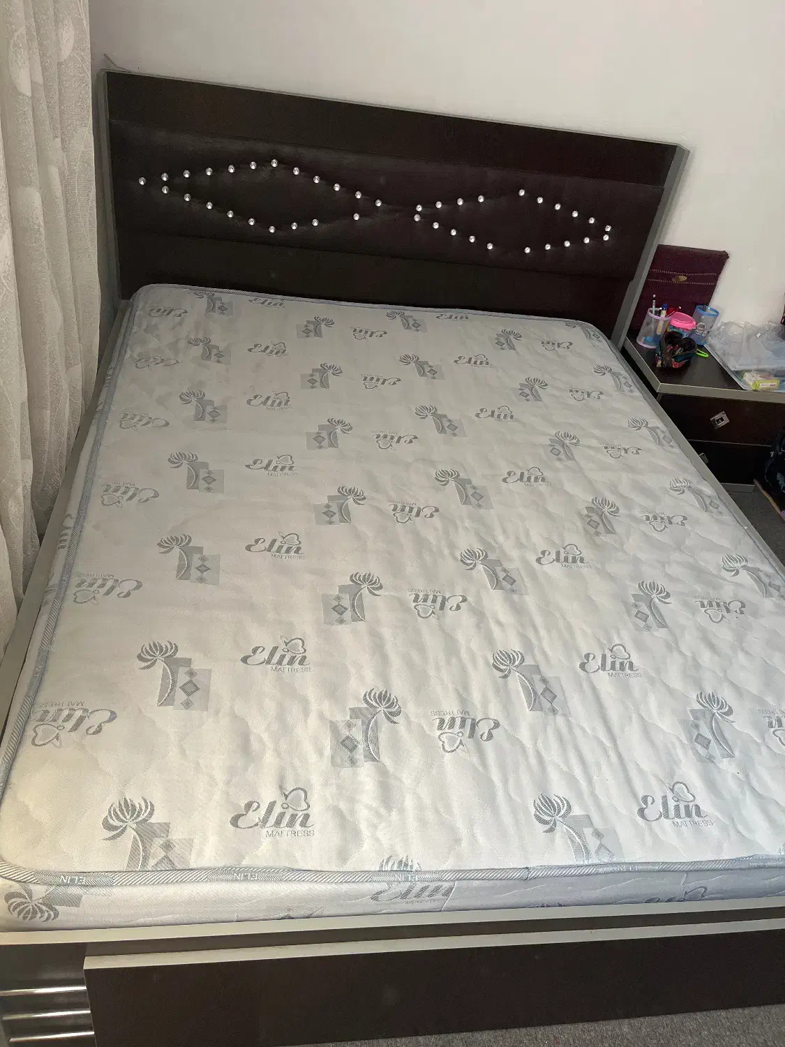 تخت خواب|تشک تختخواب|گنبد کاووس, |دیوار