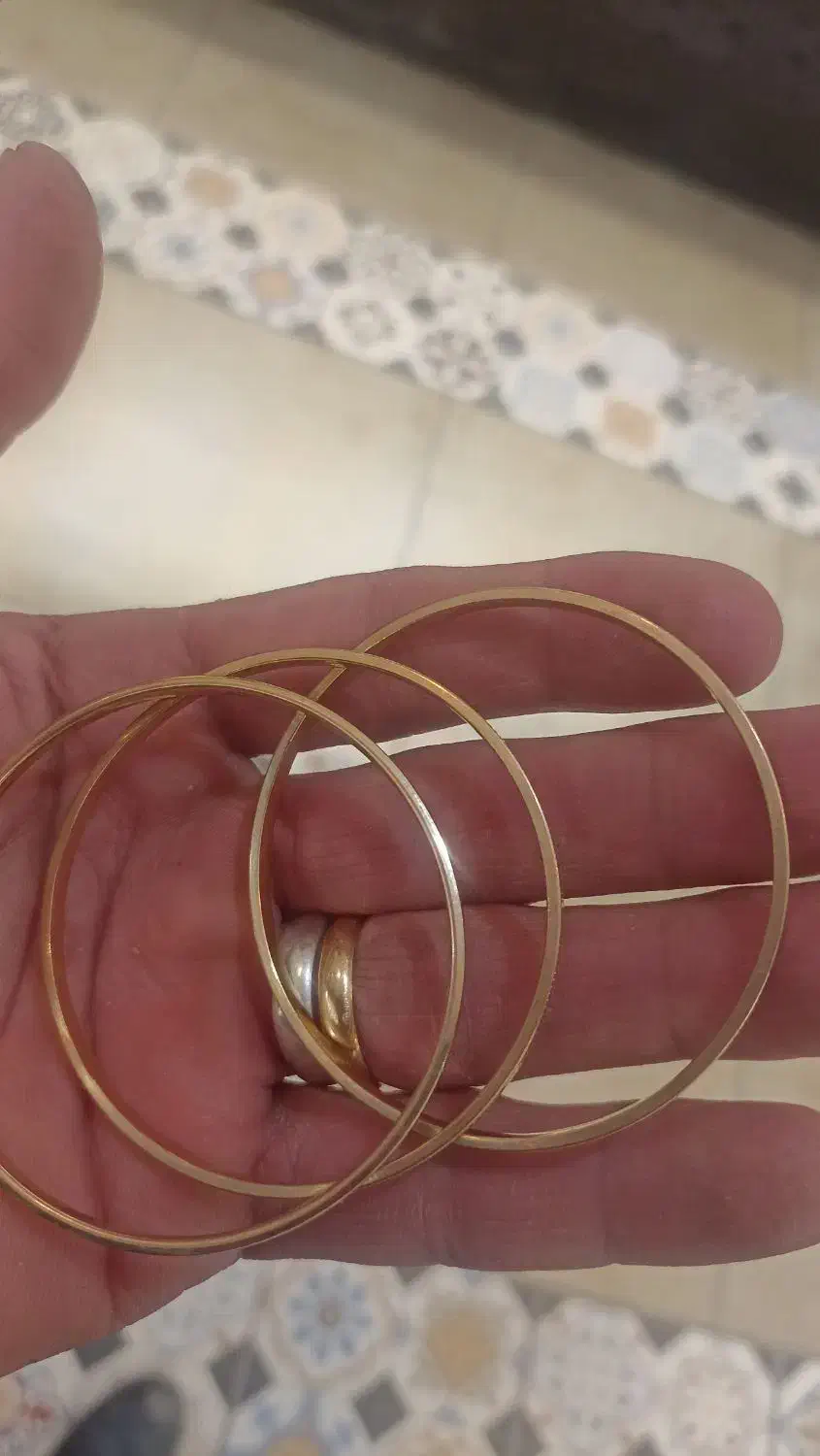 چند حلقه النگو ویک انگشتر|جواهرات|صدرا-فارس, فاز ۱|دیوار