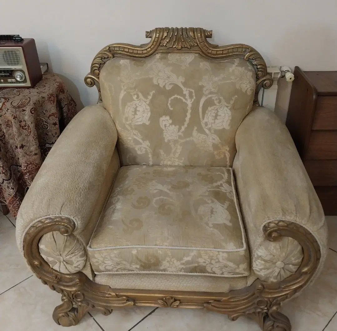 یک دست مبل راحتی استیل ۷ نفره با میز وسط و بوفه|مبلمان خانگی و میز عسلی|تهران, کرمان|دیوار