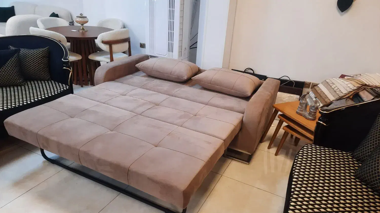 کاناپه تختخوابشو|مبلمان خانگی و میز عسلی|رشت, سعدی (تختی)|دیوار