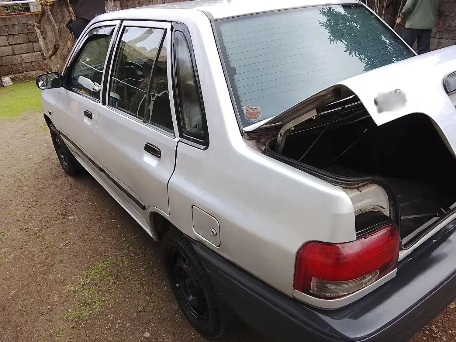 پراید۸۸ بدون آفتاب سوختگی/بدون ترک و جوش شاسی|خودرو سواری و وانت|چوبر, |دیوار