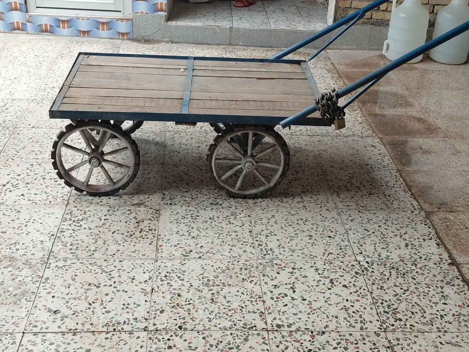 گاری هشت پر|ابزارآلات|کارون, |دیوار