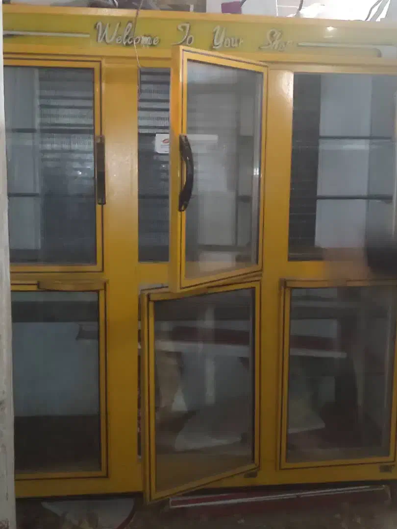 تعدادی2یخچال6درب و1فریزر و1استند سیگار8طبقه سوپری|فروشگاه و مغازه|کرمان, |دیوار