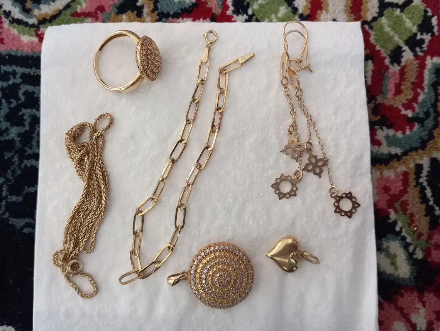 طلا نقد|جواهرات|لاهیجان, قیام|دیوار