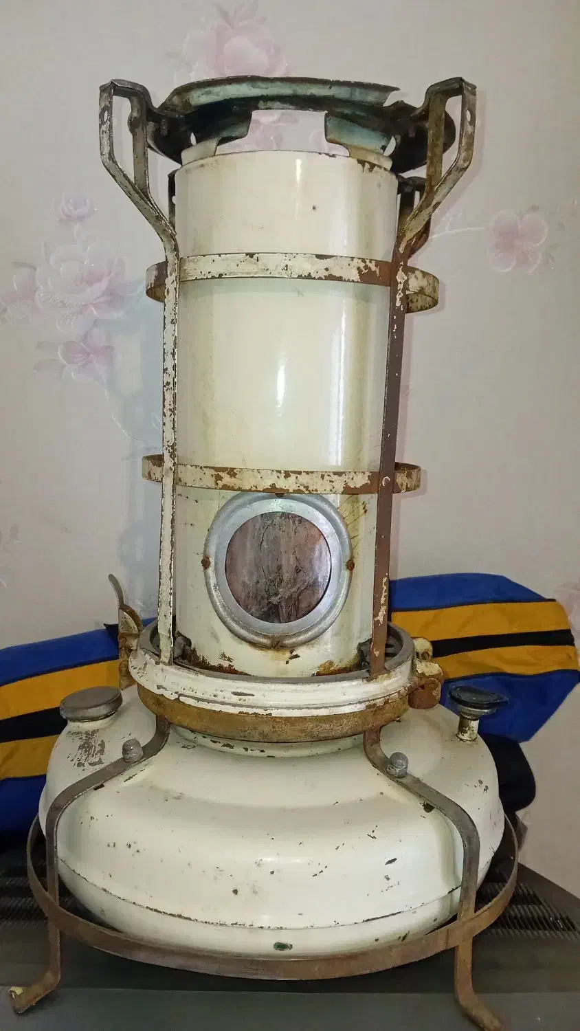 پیلته علادین هست|کلکسیون اشیاء عتیقه|تبریز, |دیوار