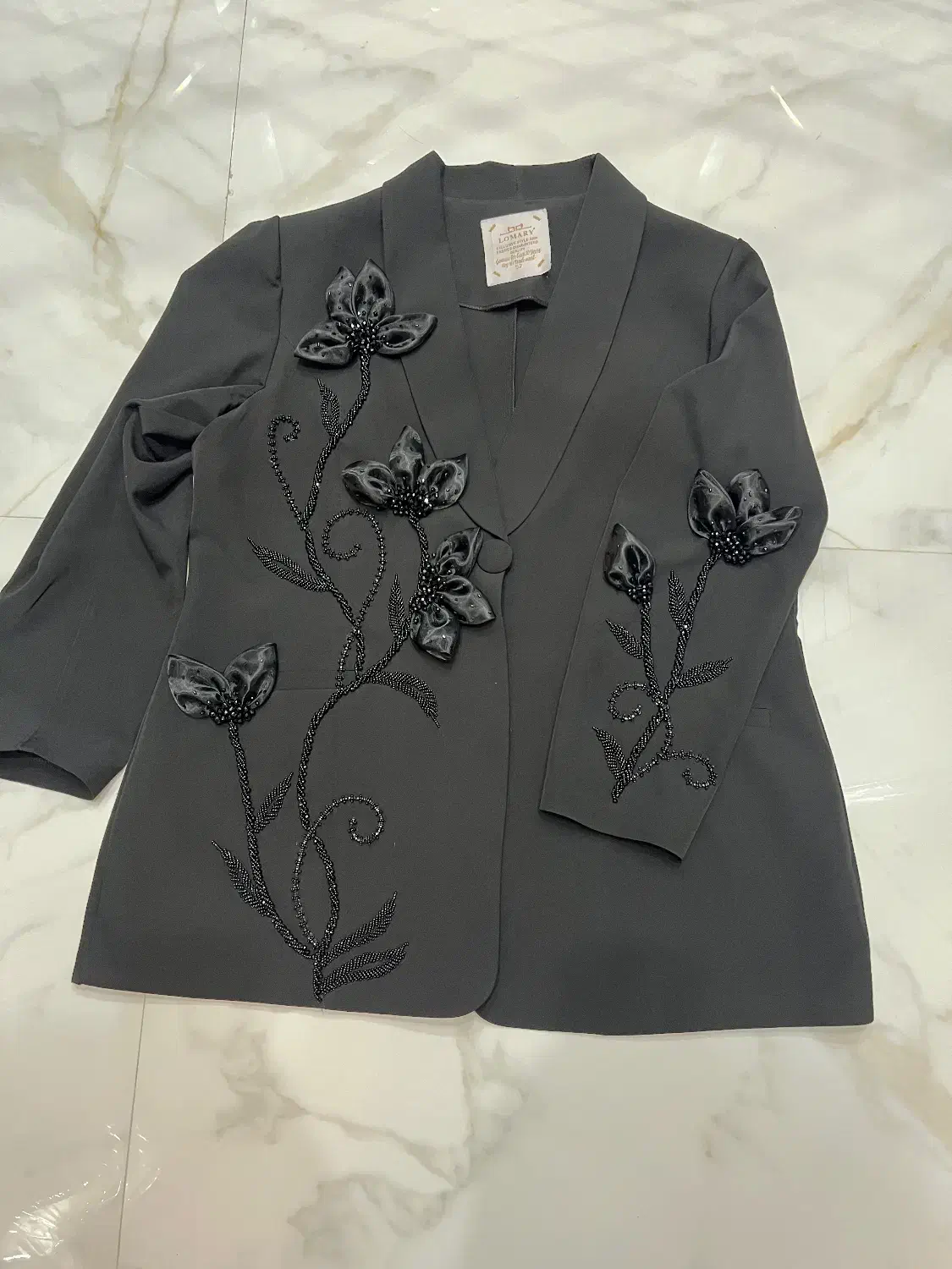 جواهر دوزی و ساخت انواع گلهای مخمل و ساتن روی لباس|لباس|پارس‌آباد, |دیوار