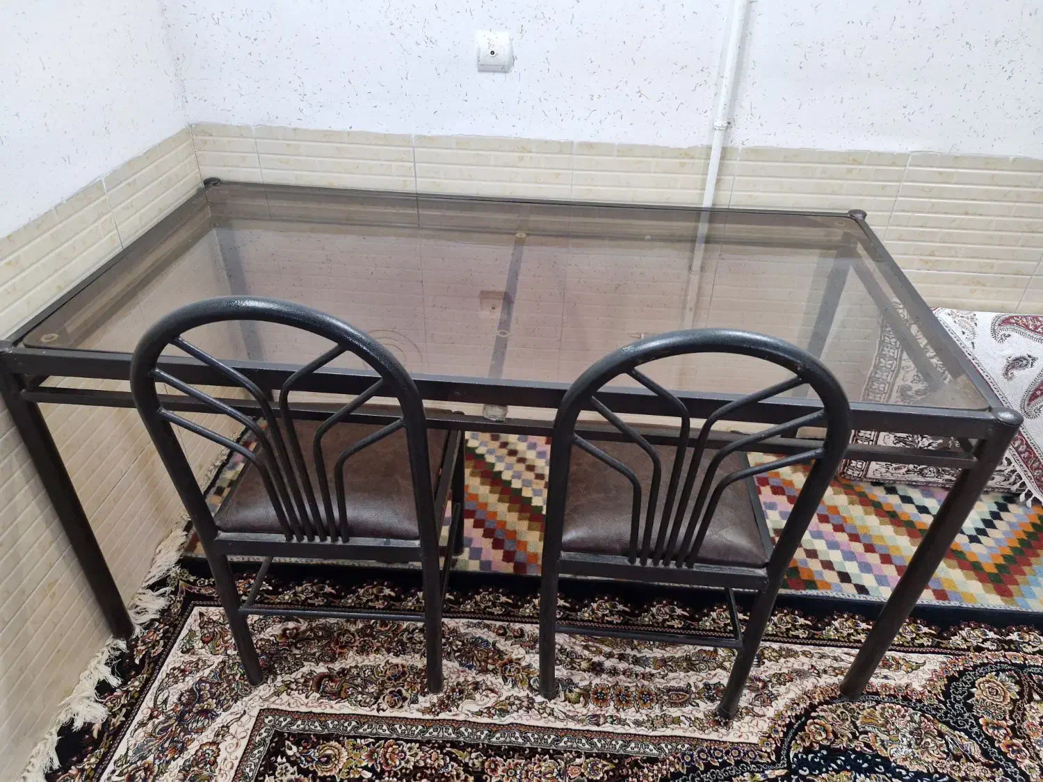 میز نهارخوری|میز و صندلی غذاخوری|بیرجند, |دیوار