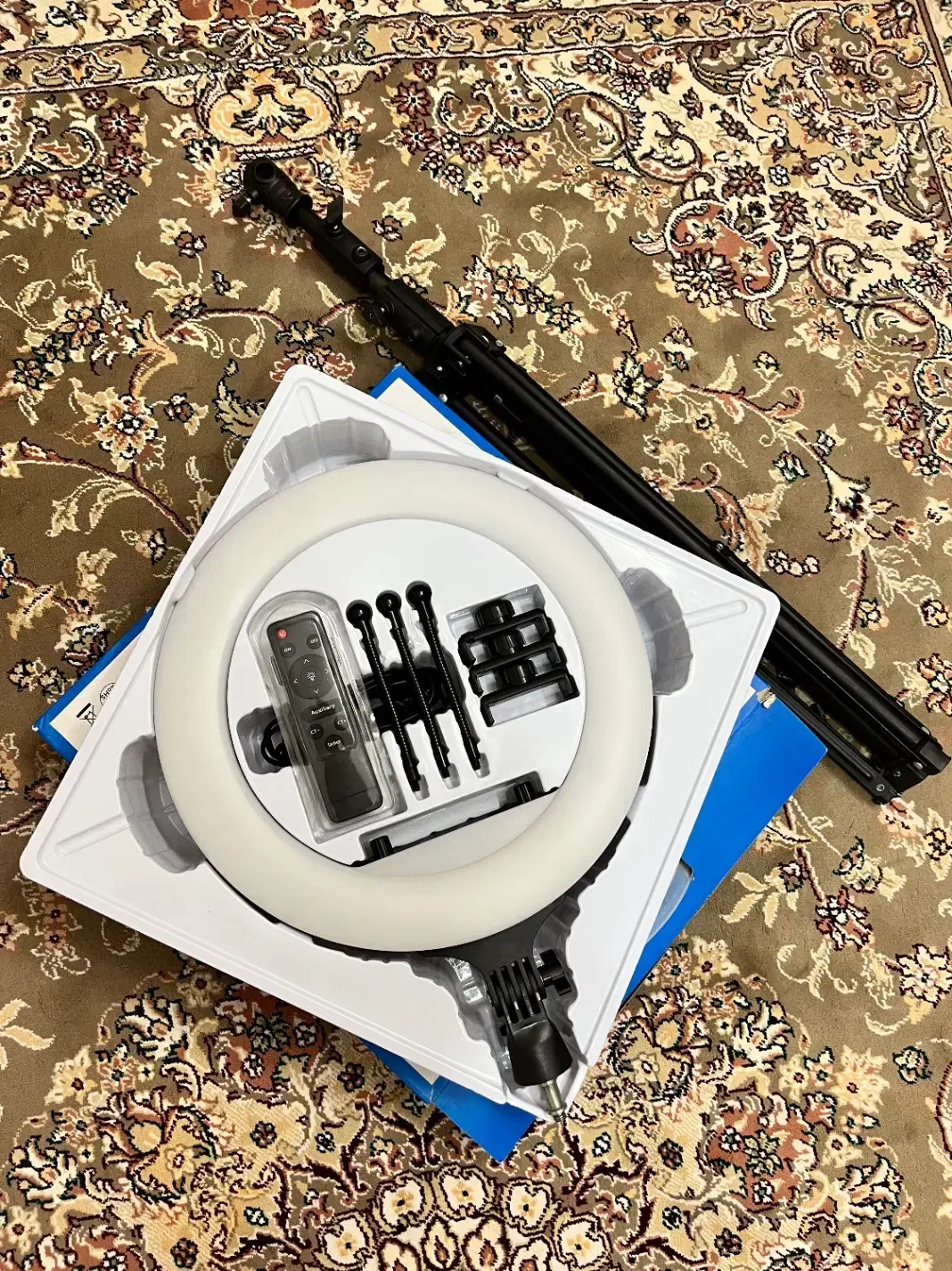 رینگ لایت|دوربین عکاسی و فیلم‌برداری|بروجرد, |دیوار