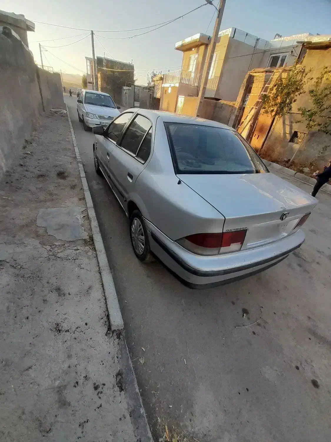 سمند ۸۳سالم نقره‌ای|خودرو سواری و وانت|دهگلان, |دیوار