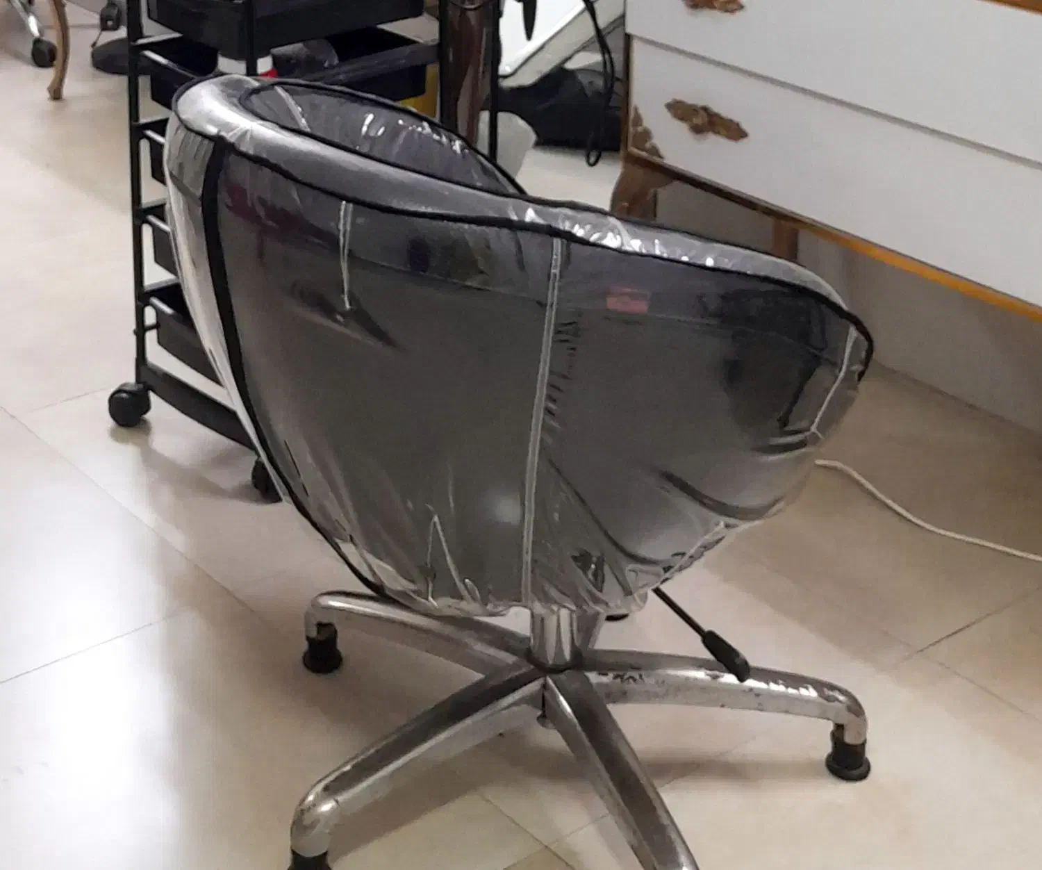 میز ناخن‌‌‌،ترولی،صندلی کوپ،میز و آینه فروش|آرایشگاه و سالن‌های زیبایی|لنگرود, |دیوار