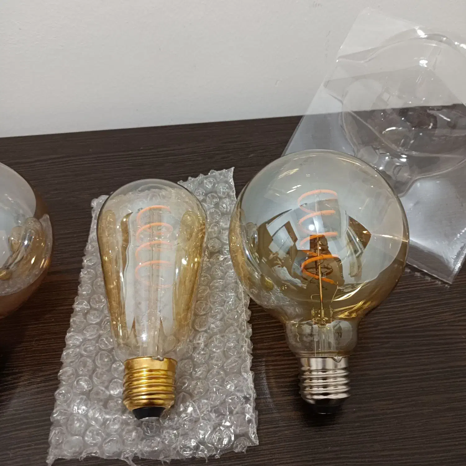 لامپ دکوراتیو به همراه سرپیچ کنفی و ادیسونی|لامپ و چراغ|آمل, |دیوار