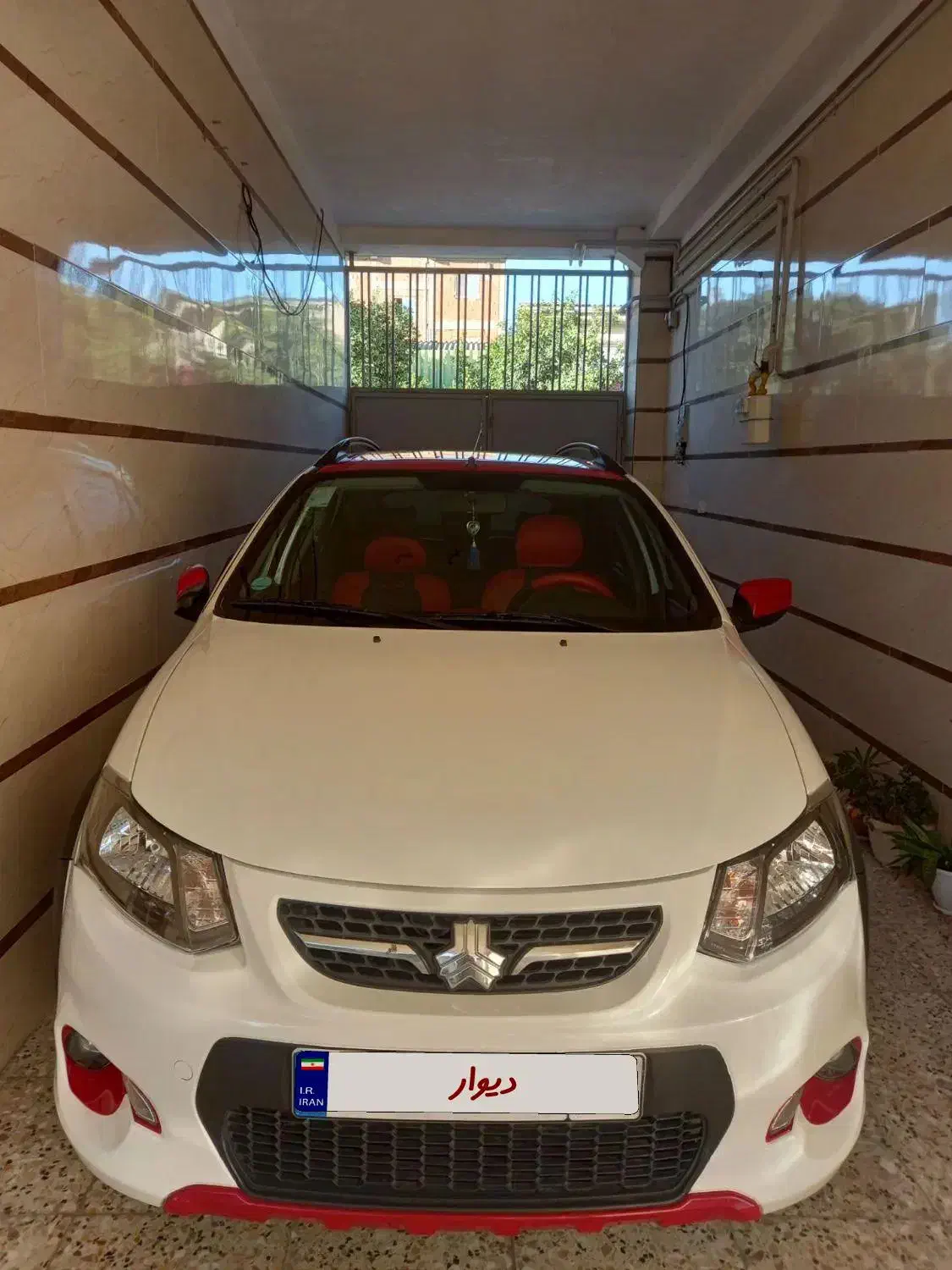 کوئیک سفید قرمز|خودرو سواری و وانت|گرگان, |دیوار