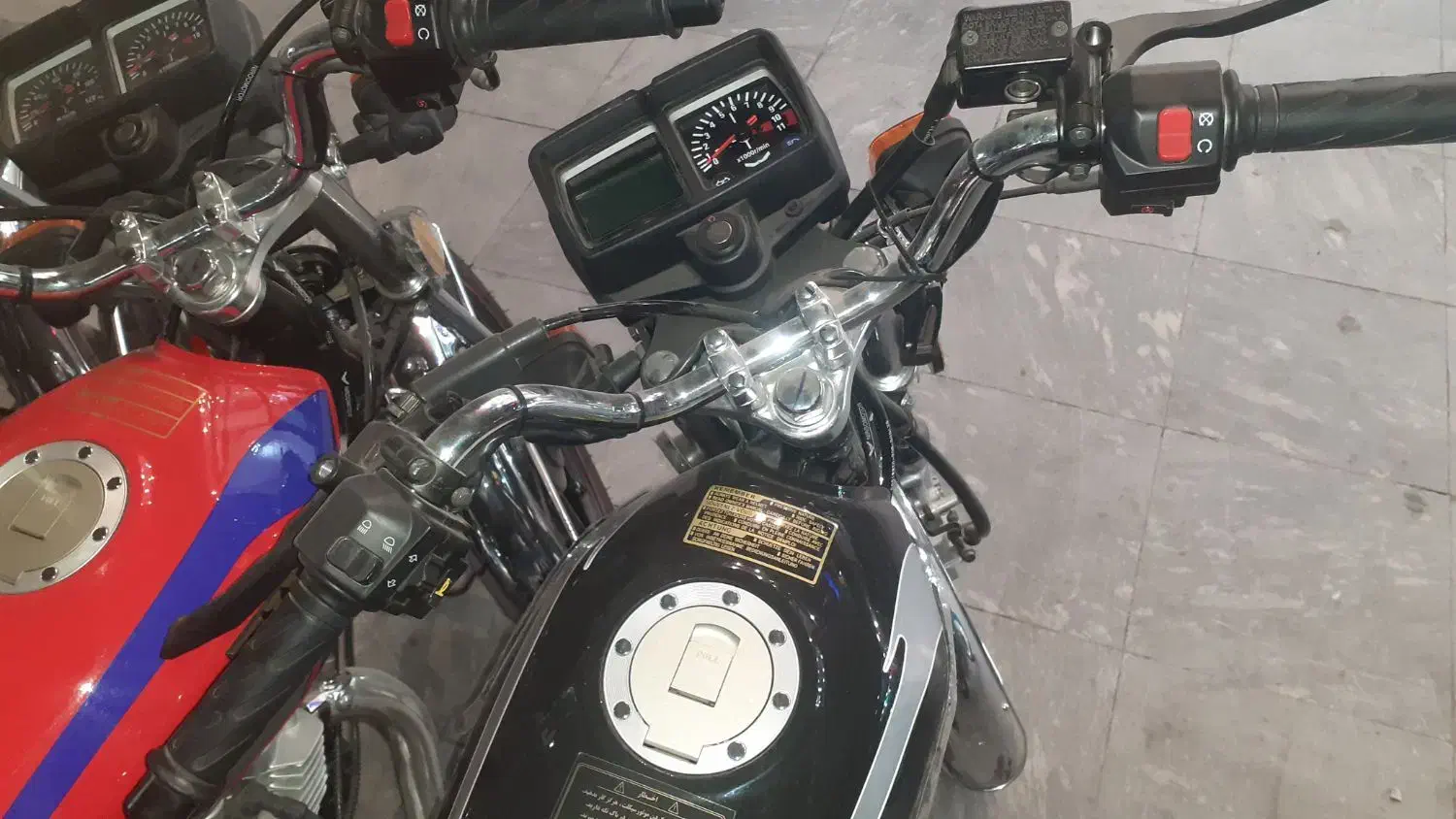 موتورهندا۱۲۵و۲۰۰مدل۴۰۴خشک.نقدواقساط.ومعاوضه|موتورسیکلت|هشتگرد, شهرک ریحانه|دیوار