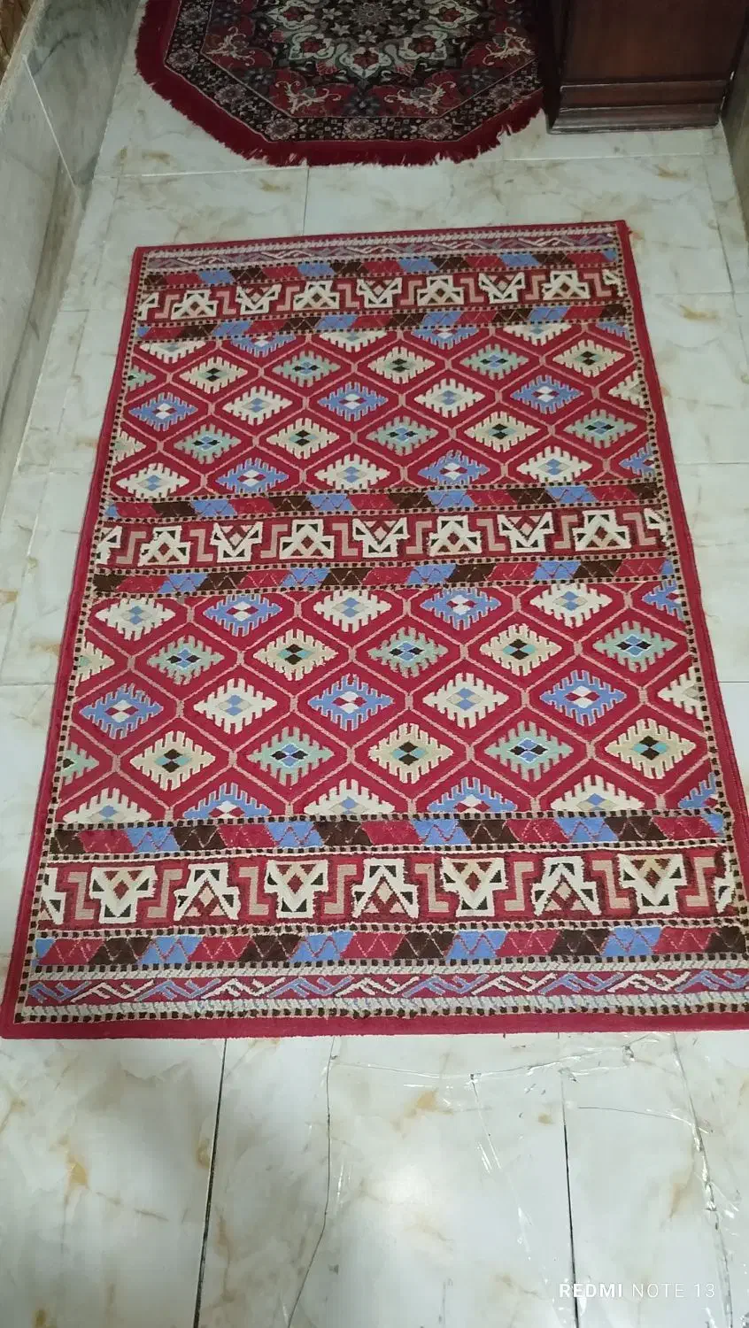 گلیم فرش شش متری تمیز همراه پادری بسیار تمیز|گلیم، جاجیم، گبه|اصفهان, ملکشهر|دیوار