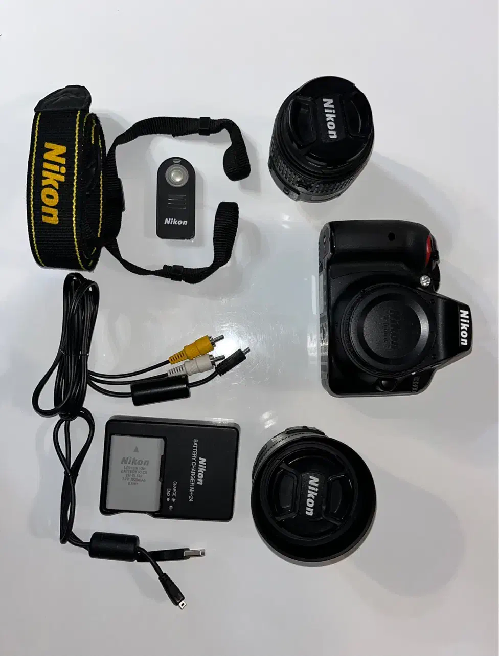 Nikon D3300 تمیز با ۲ لنز و لوازم کامل|دوربین عکاسی و فیلم‌برداری|صدرا-فارس, فاز ۱|دیوار