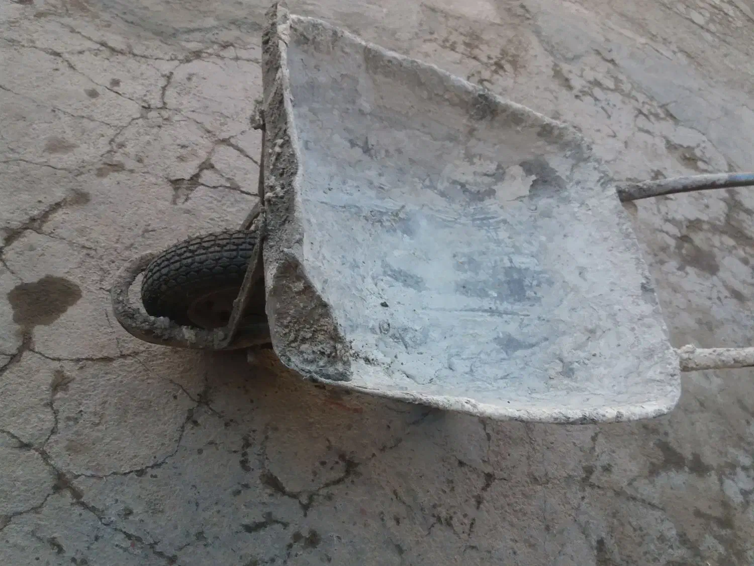 فرغون|ابزارآلات|خرم‌آباد, |دیوار