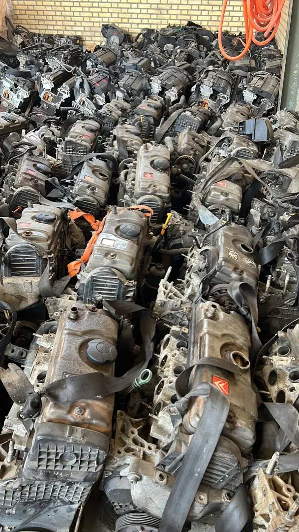 سرسیلندر پژو ۴۰۵ نیسان پیکان ۲۰۶|قطعات یدکی و لوازم جانبی|خمینی‌شهر, |دیوار