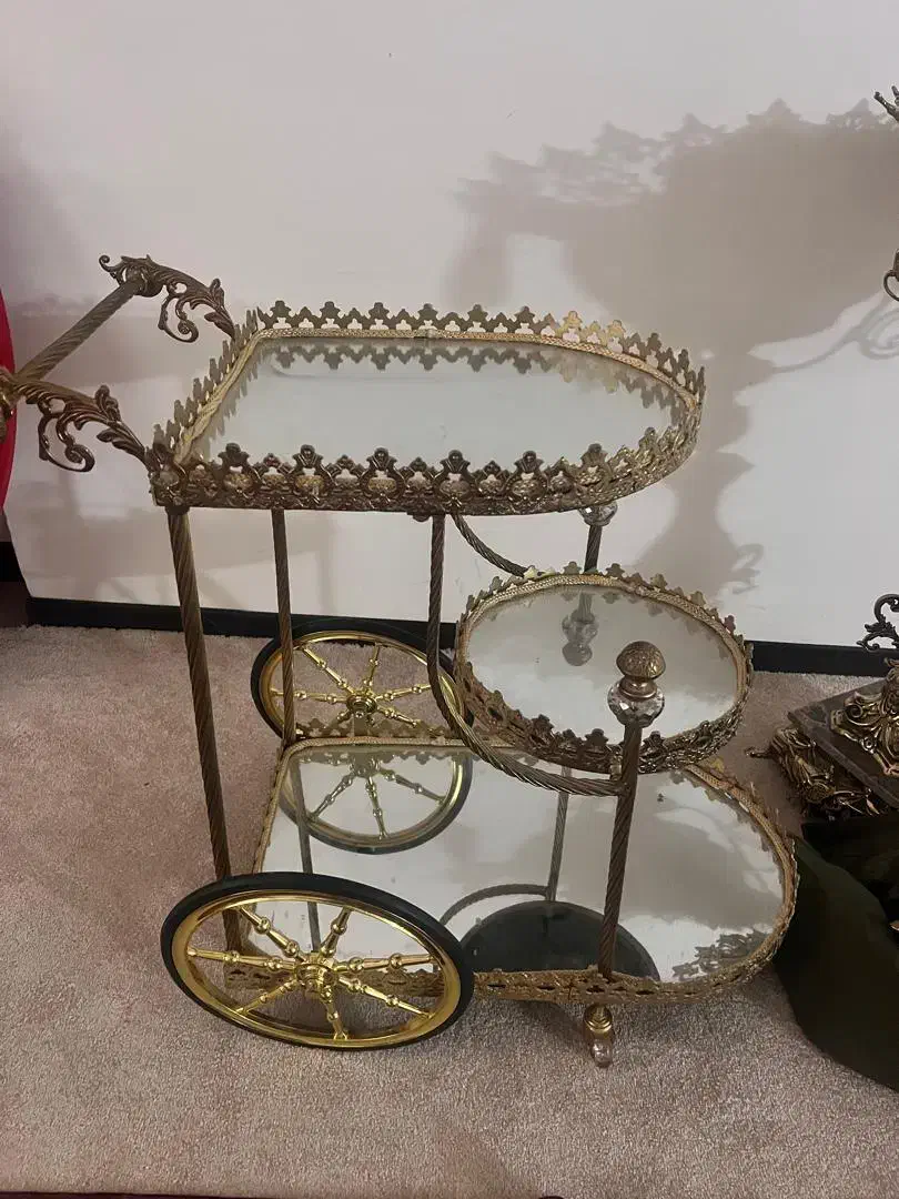 میزبار|مبلمان خانگی و میز عسلی|قم, سراجه (۱۵ خرداد)|دیوار