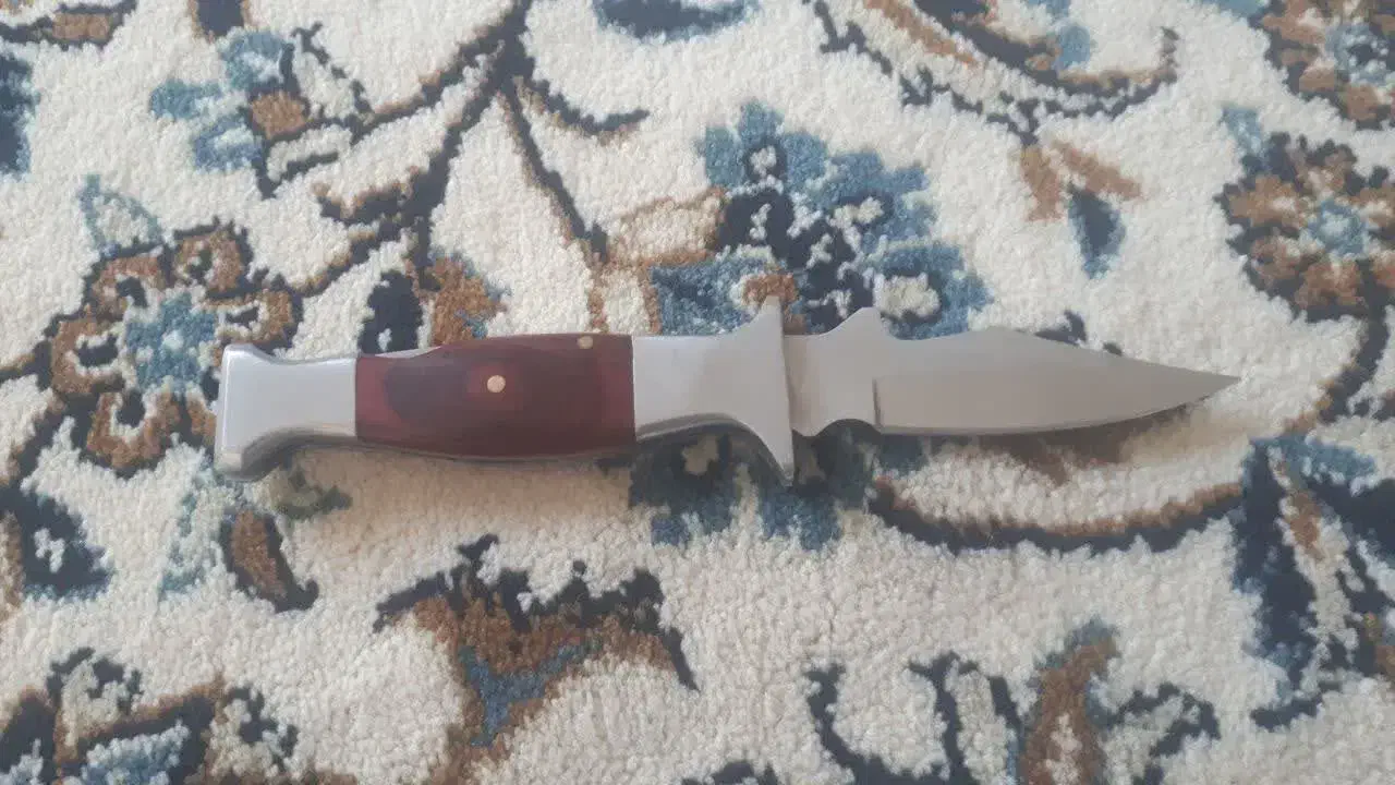 چاقو|کلکسیون اشیاء عتیقه|خمینی‌شهر, |دیوار