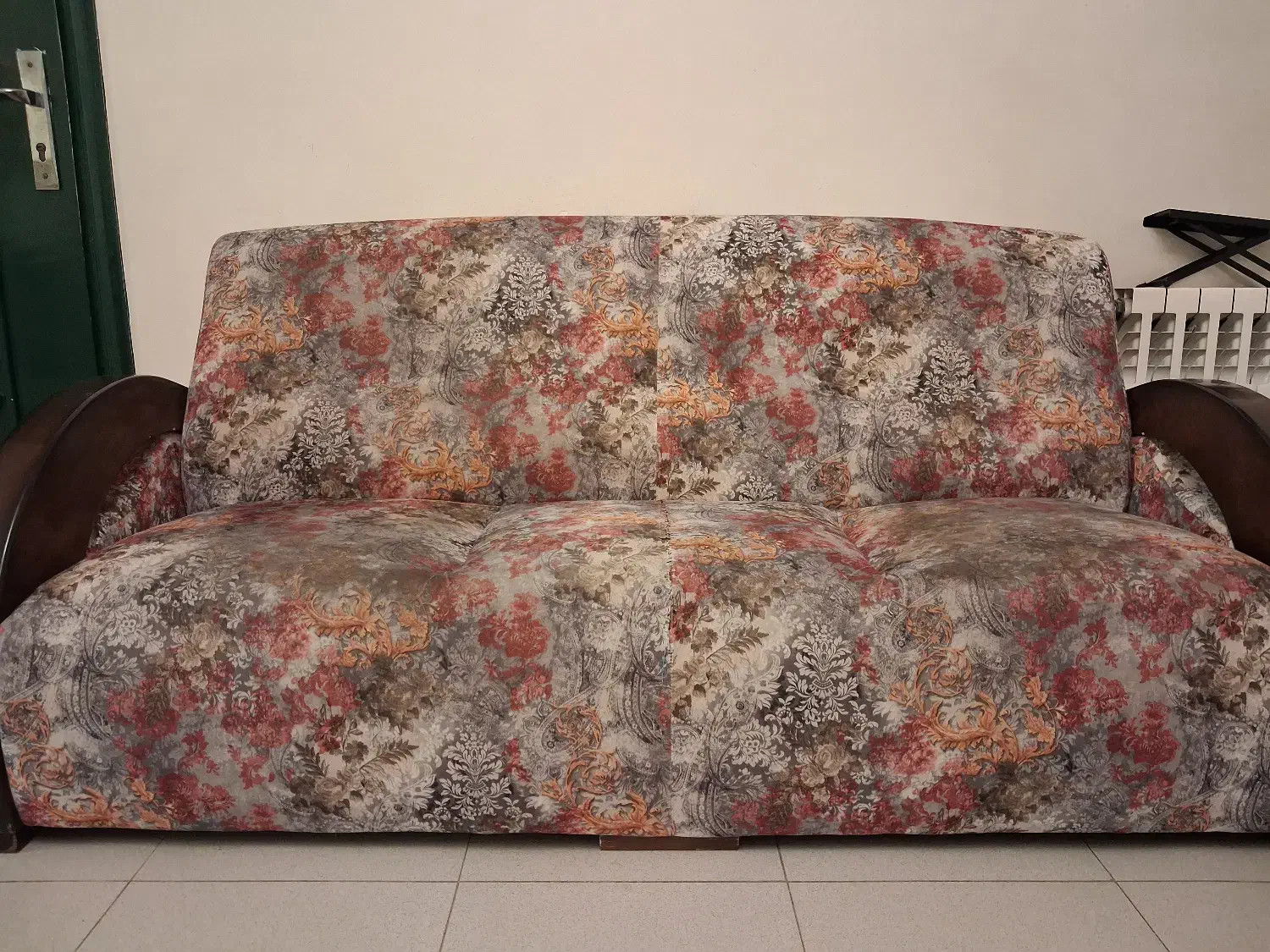 مبلمان|مبلمان خانگی و میز عسلی|بابل, |دیوار